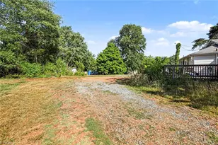 305 Walkertown Guthrie Rd, Winston-Salem, NC 27101 - Photo 19