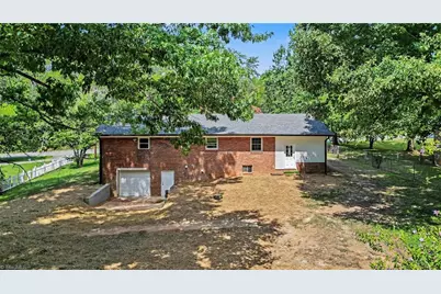911 Harrison Crossroad Loop, Reidsville, NC 27230 - Photo 31