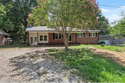 911 Harrison Crossroad Loop, Reidsville, NC 27230 - Photo 5
