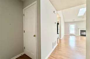 2803 Chillon Ct, Greensboro, NC 27407 - Photo 3