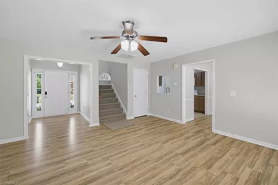 4712 Summerlyn Place Drive, Kernersville, NC 27284 - Photo 7