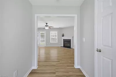 4712 Summerlyn Place Drive, Kernersville, NC 27284 - Photo 5
