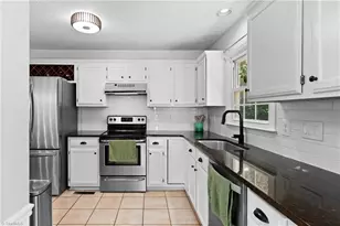 2104 Eagle Valley Ct, Kernersville, NC 27284 - Photo 13