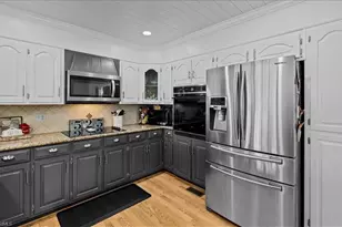 523 Round House Rd, Eden, NC 27288 - Photo 23