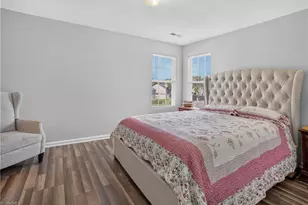 1033 Quinlan Dr, Greensboro, NC 27406 - Photo 17