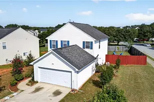 1033 Quinlan Dr, Greensboro, NC 27406 - Photo 35