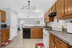 1033 Quinlan Dr, Greensboro, NC 27406 - Photo 23
