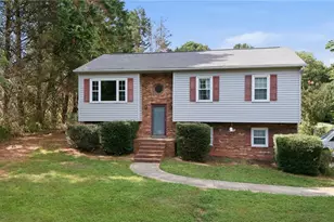 7119 Hunting Brook Ct, Winston-Salem, NC 27051 - Photo 5