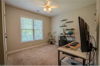 3221 Peninsula Drive, Jamestown, NC 27282 - Photo 13