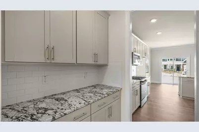 108 Harbor Hill Boulevard, Jamestown, NC 27282 - Photo 5