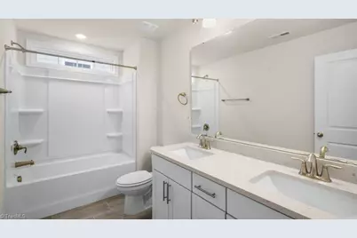 116 Harbor Hill Boulevard, Jamestown, NC 27282 - Photo 11