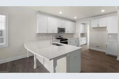 116 Harbor Hill Boulevard, Jamestown, NC 27282 - Photo 25