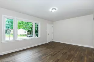 935 Highland Ave, Greensboro, NC 27403 - Photo 11