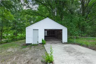 935 Highland Ave, Greensboro, NC 27403 - Photo 25