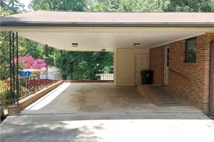 606 Willowmoore Ave, Thomasville, NC 27360 - Photo 5