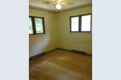 606 Willowmoore Avenue, Thomasville, NC 27360 - Photo 15