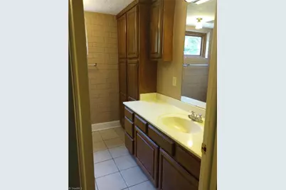 606 Willowmoore Avenue, Thomasville, NC 27360 - Photo 31