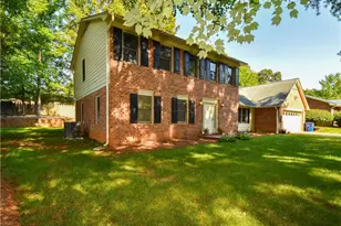 792 Reaford Rd, Winston-Salem, NC 27104 - Photo 3