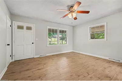 255 Pilotview Loop, Madison, NC 27025 - Photo 3