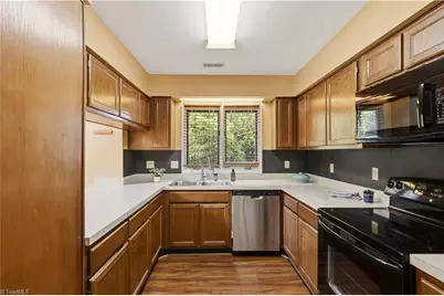 210 College Road #706, Greensboro, NC 27410 - Photo 9