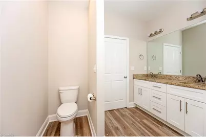 710 W Lee Avenue, Yadkinville, NC 27055 - Photo 13