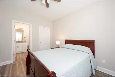 710 W Lee Avenue, Yadkinville, NC 27055 - Photo 15