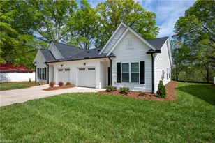 710 W Lee Ave, Yadkinville, NC 27055 - Photo 21