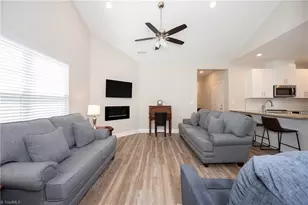 710 W Lee Ave, Yadkinville, NC 27055 - Photo 5