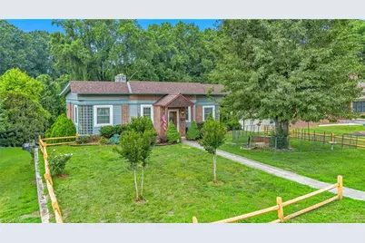 211 N Bridge Street, Jonesville, NC 28642 - Photo 1