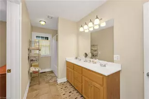 211 N Bridge St, Jonesville, NC 28642 - Photo 23