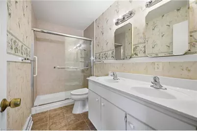 2204 Four Seasons Boulevard, Greensboro, NC 27407 - Photo 5