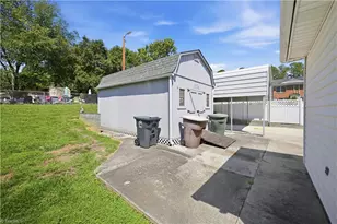 2204 Four Seasons Blvd, Greensboro, NC 27407 - Photo 31