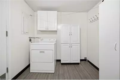 2204 Four Seasons Boulevard, Greensboro, NC 27407 - Photo 27