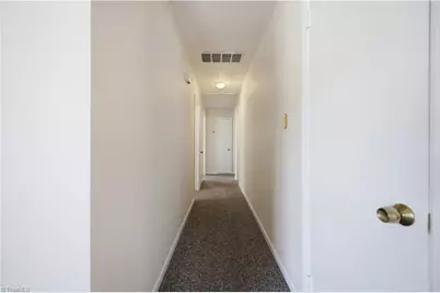 2204 Four Seasons Boulevard, Greensboro, NC 27407 - Photo 17