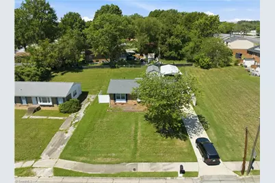 2204 Four Seasons Boulevard, Greensboro, NC 27407 - Photo 41