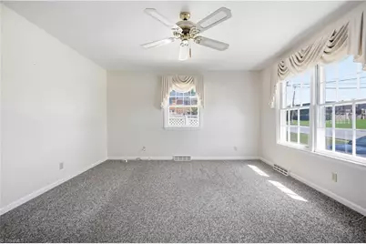 2204 Four Seasons Boulevard, Greensboro, NC 27407 - Photo 9