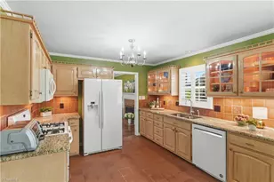 515 Wildwood Ln, Graham, NC 27253 - Photo 11