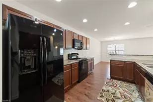 6210 Queens Gate Ct, Clemmons, NC 27012 - Photo 9