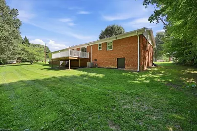 7106 Waterbury Drive, High Point, NC 27263 - Photo 27