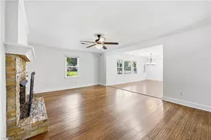 7106 Waterbury Dr, High Point, NC 27263 - Photo 9