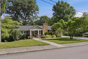 2755 Cherokee Ln, Winston-Salem, NC 27103 - Photo 3