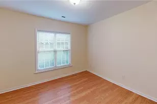 2428 Somerset Pl Dr, Winston-Salem, NC 27103 - Photo 11