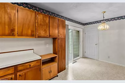 3404 Rolling Road, High Point, NC 27265 - Photo 9