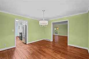 809 Hillcrest Dr, High Point, NC 27262 - Photo 11