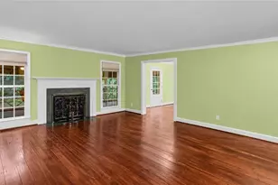 809 Hillcrest Dr, High Point, NC 27262 - Photo 7
