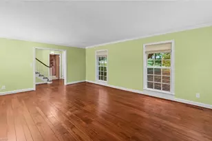 809 Hillcrest Dr, High Point, NC 27262 - Photo 9