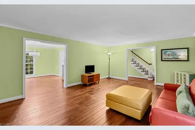 809 Hillcrest Drive, High Point, NC 27262 - Photo 9