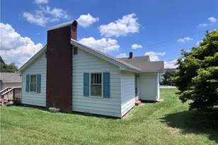 1394 Forrest Dr, Mount Airy, NC 27030 - Photo 15