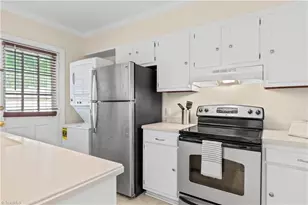 371 Hanover Arms Ct, Winston-Salem, NC 27104 - Photo 11