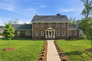1041 Stowe St, Burlington, NC 27215 - Photo 1